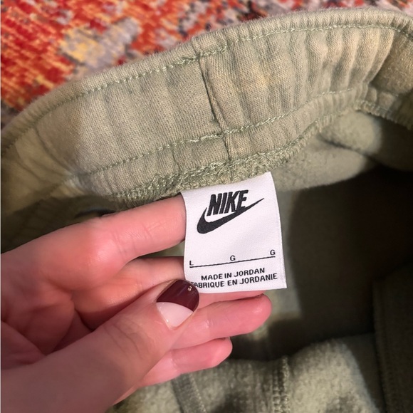 Nike Sportswear Club Green Fleece Jogger Sweatpants BV2671 - Picture 5 of 6